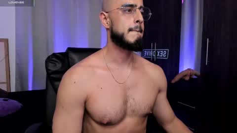 Snapshot of fenrir_flirt chatting on September 25, 6:12 am Fenrir Flirt online show from September 25, 6:12 am