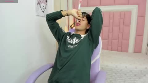 FER PHOENIX online show from April 17, 4:59 am