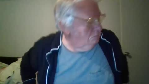 Snapshot of fewxtrapounds985 chatting on March 7, 8:02 am fewxtrapounds985 online show from March 7, 8:02 am