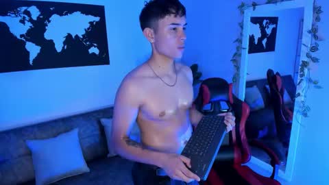 Snapshot of fher_rivers2 chatting on October 6, 8:02 pm Fher Rivers online show from October 6, 8:02 pm