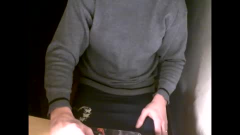 fifi010203 online show from March 10, 6:41 am