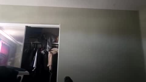 fightusfire32 online show from February 10, 8:35 pm