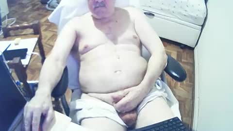 filhober online show from January 31, 1:11 am