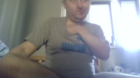 Snapshot of filipek757 chatting on September 25, 9:41 am filipek757 online show from September 25, 9:41 am