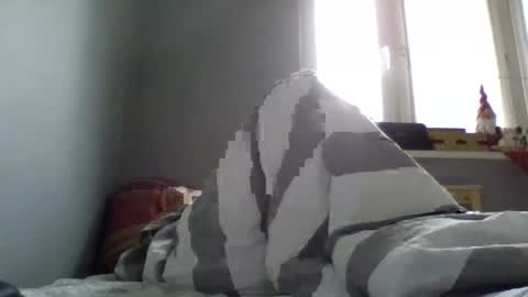Snapshot of filipek757 chatting on December 27, 10:01 am filipek757 online show from December 27, 10:01 am