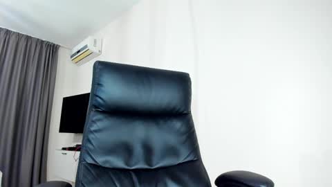 FindomGuyXXX online show from April 15, 7:58 pm