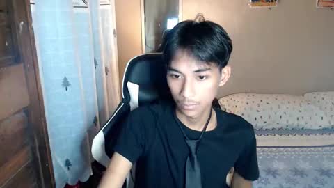fineboii_rey18 online show from September 14, 4:47 am
