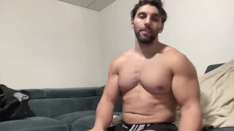 fitcurvyman4fun_69 online show from January 6, 3:10 am