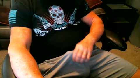 fitguy40 online show from January 27, 8:17 pm