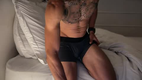 fitjacques online show from May 29, 2:21 am
