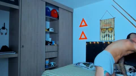 Elias Valencia online show from February 14, 10:28 am