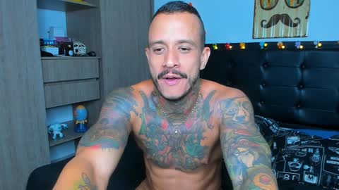 Elias Valencia online show from December 19, 11:57 pm