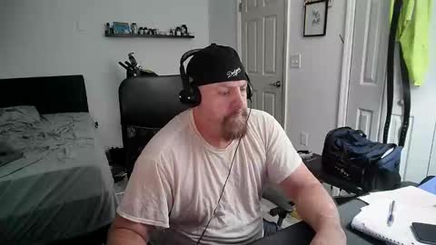 Snapshot of flaguy3233 chatting on January 3, 8:54 am Florida guy online show from January 3, 8:54 am