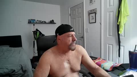 Snapshot of flaguy3233 chatting on February 15, 6:23 am Florida guy online show from February 15, 6:23 am