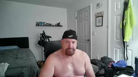 Snapshot of flaguy3233 chatting on December 10, 11:00 pm Florida guy online show from December 10, 11:00 pm