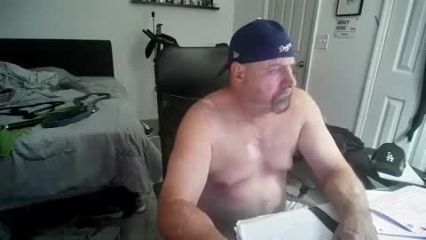 Snapshot of flaguy3233 chatting on October 10, 2:49 am Florida guy online show from October 10, 2:49 am