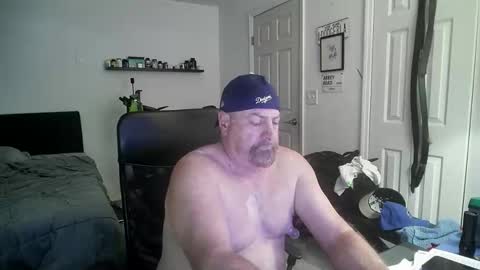 Snapshot of flaguy3233 chatting on October 22, 4:21 pm Florida guy online show from October 22, 4:21 pm