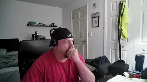 Snapshot of flaguy3233 chatting on December 7, 10:01 am Florida guy online show from December 7, 10:01 am