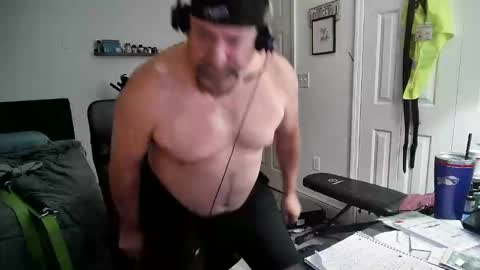 Snapshot of flaguy3233 chatting on February 1, 3:30 am Florida guy online show from February 1, 3:30 am
