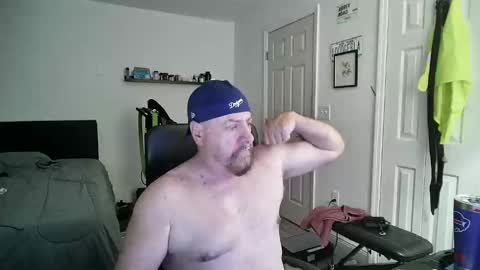 Snapshot of flaguy3233 chatting on January 19, 7:26 pm Florida guy online show from January 19, 7:26 pm