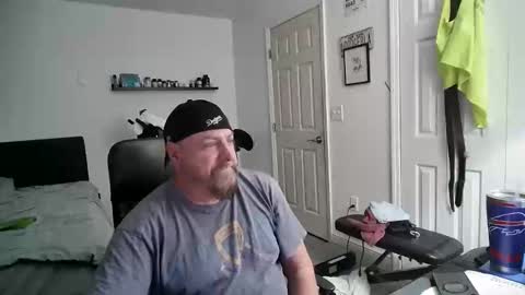 Snapshot of flaguy3233 chatting on January 24, 5:42 am Florida guy online show from January 24, 5:42 am