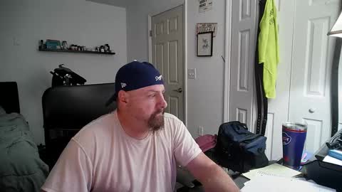Snapshot of flaguy3233 chatting on January 5, 4:58 am Florida guy online show from January 5, 4:58 am