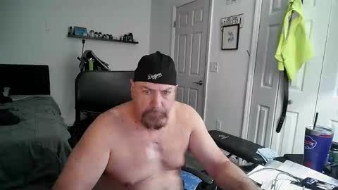Snapshot of flaguy3233 chatting on February 9, 8:33 am Florida guy online show from February 9, 8:33 am