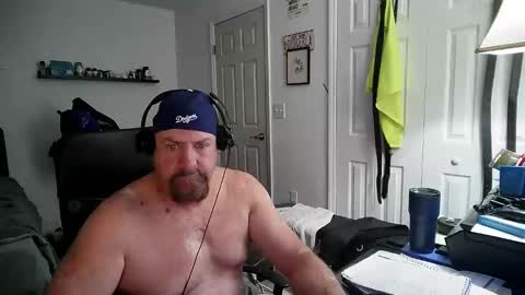 Snapshot of flaguy3233 chatting on December 15, 5:56 am Florida guy online show from December 15, 5:56 am