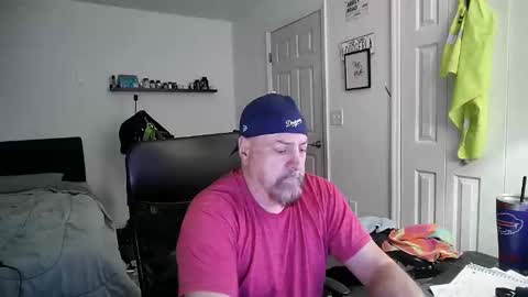 Snapshot of flaguy3233 chatting on February 17, 6:04 pm Florida guy online show from February 17, 6:04 pm