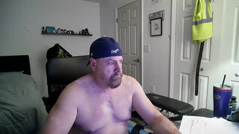 Snapshot of flaguy3233 chatting on February 25, 10:39 pm Florida guy online show from February 25, 10:39 pm