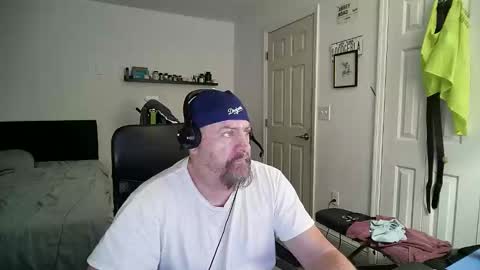 Snapshot of flaguy3233 chatting on January 22, 8:06 pm Florida guy online show from January 22, 8:06 pm