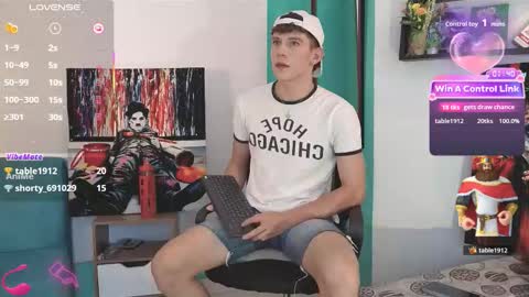 flowers109 online show from March 23, 11:32 pm