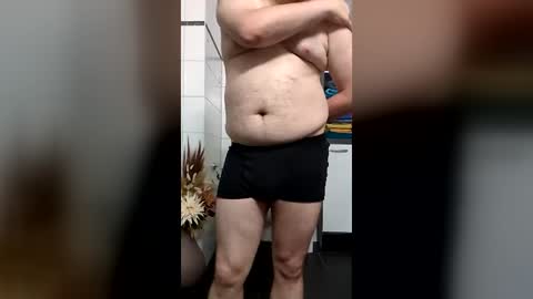 fluffybutt_ online show from July 28, 9:14 pm