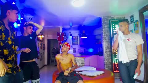 flyckers online show from December 8, 12:40 am