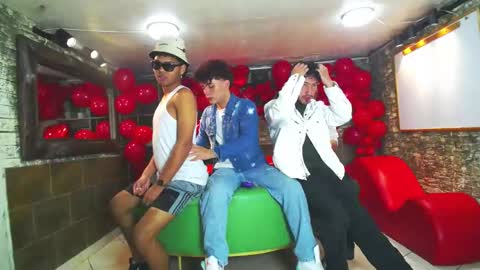 flyckers online show from March 8, 9:18 pm