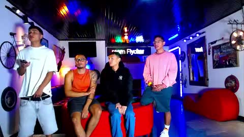 flyckers online show from May 15, 2:14 pm