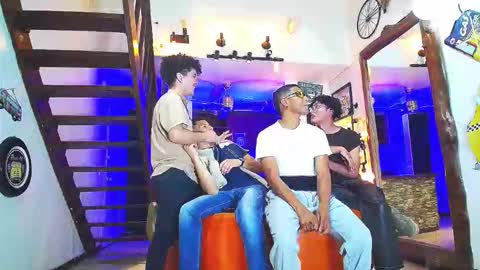 flyckers online show from October 4, 8:24 pm