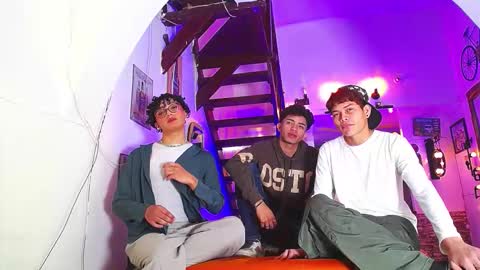 flyckers online show from October 19, 8:23 pm