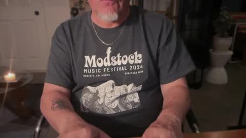 fnkywht60smthng_ online show from April 10, 7:26 am