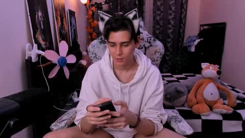 Foxicfu online show from April 10, 2:02 pm