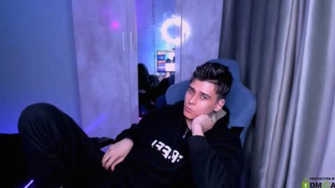 Foxicfu online show from March 6, 3:13 pm