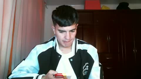 Snapshot of franccesco_699 chatting on December 21, 5:51 pm franccesco_699 online show from December 21, 5:51 pm