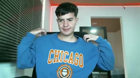 Snapshot of franccesco_699 chatting on January 13, 5:12 pm franccesco_699 online show from January 13, 5:12 pm