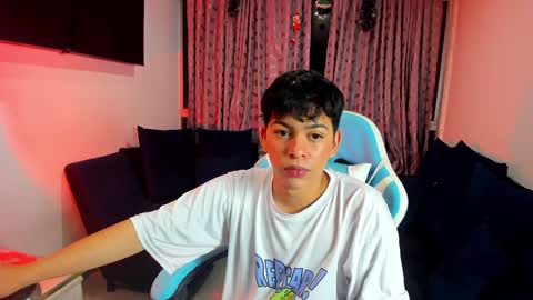 Snapshot of franco_rizzo01 chatting on January 10, 12:27 am frank online show from January 10, 12:27 am