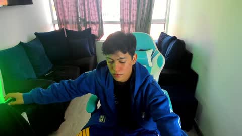 Snapshot of franco_rizzo01 chatting on January 12, 9:29 pm frank online show from January 12, 9:29 pm