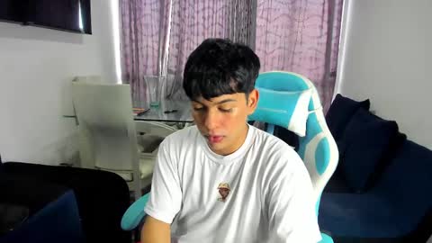Snapshot of franco_rizzo01 chatting on February 23, 10:20 pm frank online show from February 23, 10:20 pm