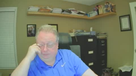 Snapshot of frankie6207 chatting on February 23, 7:38 am frankie6207 online show from February 23, 7:38 am