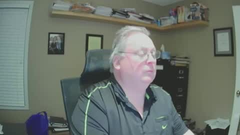 Snapshot of frankie6207 chatting on January 2, 7:55 am frankie6207 online show from January 2, 7:55 am