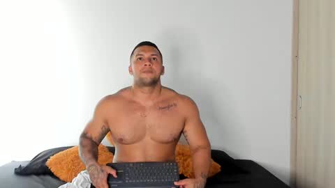 Snapshot of frankmyles01 chatting on February 15, 5:07 pm frank online show from February 15, 5:07 pm