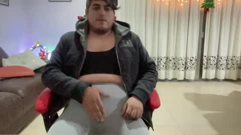 fredorros room online show from February 6, 4:42 am